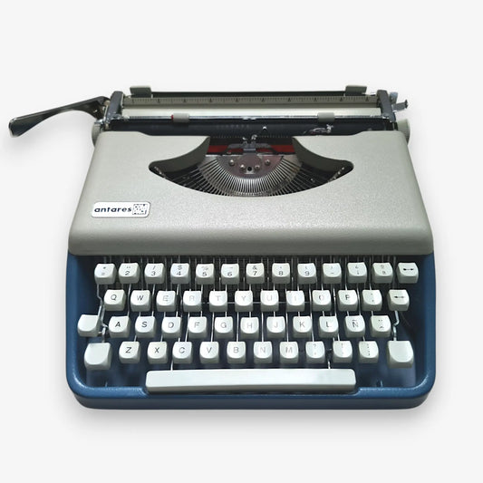 Antares Compact Typewriter, QWERTY working vintage typewriter ย ElGranero Typewriter.Company