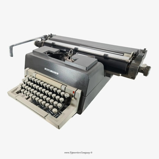 SOLD! Arabic Olivetti Linea 98 Gray, Vintage Manual Typewriter, A3 - ElGranero Typewriter.Company