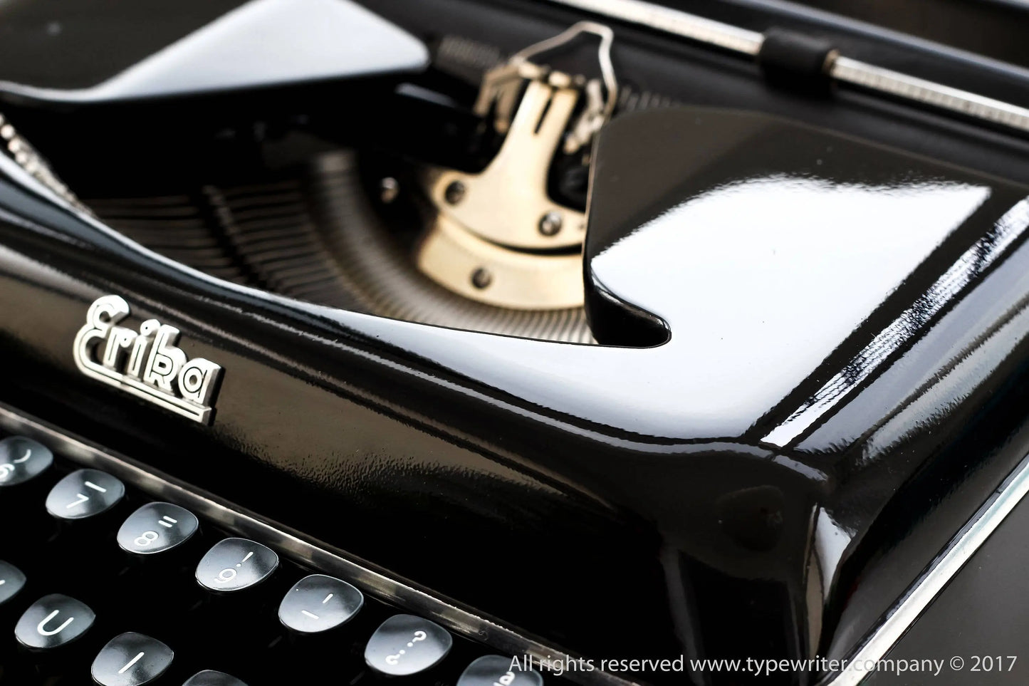 Erika Model 10 Black Vintage Typewriter, Professionally Serviced - ElGranero Typewriter.Company