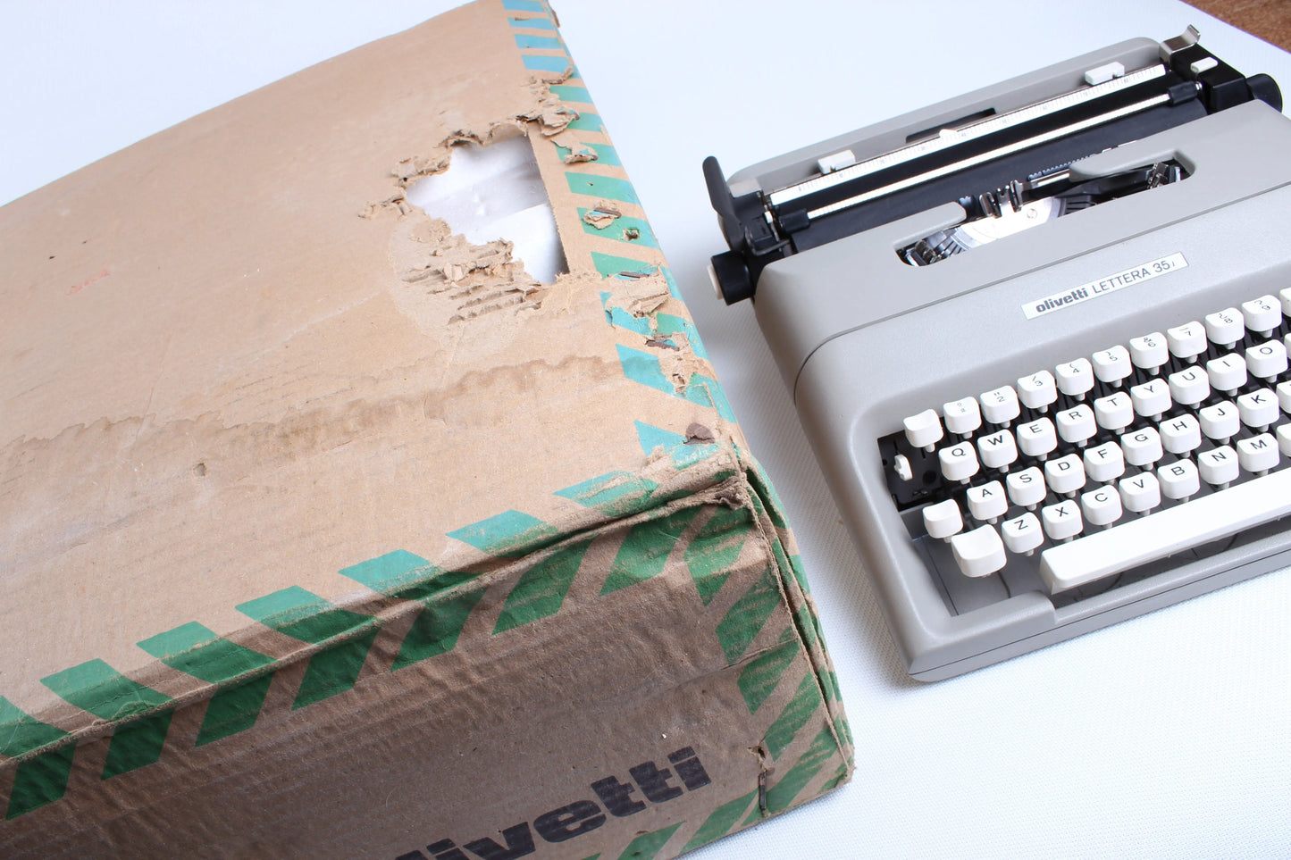 Extremely Rare! Just Unboxed New Olivetti Lettera 35 Typewriter - ElGranero Typewriter.Company