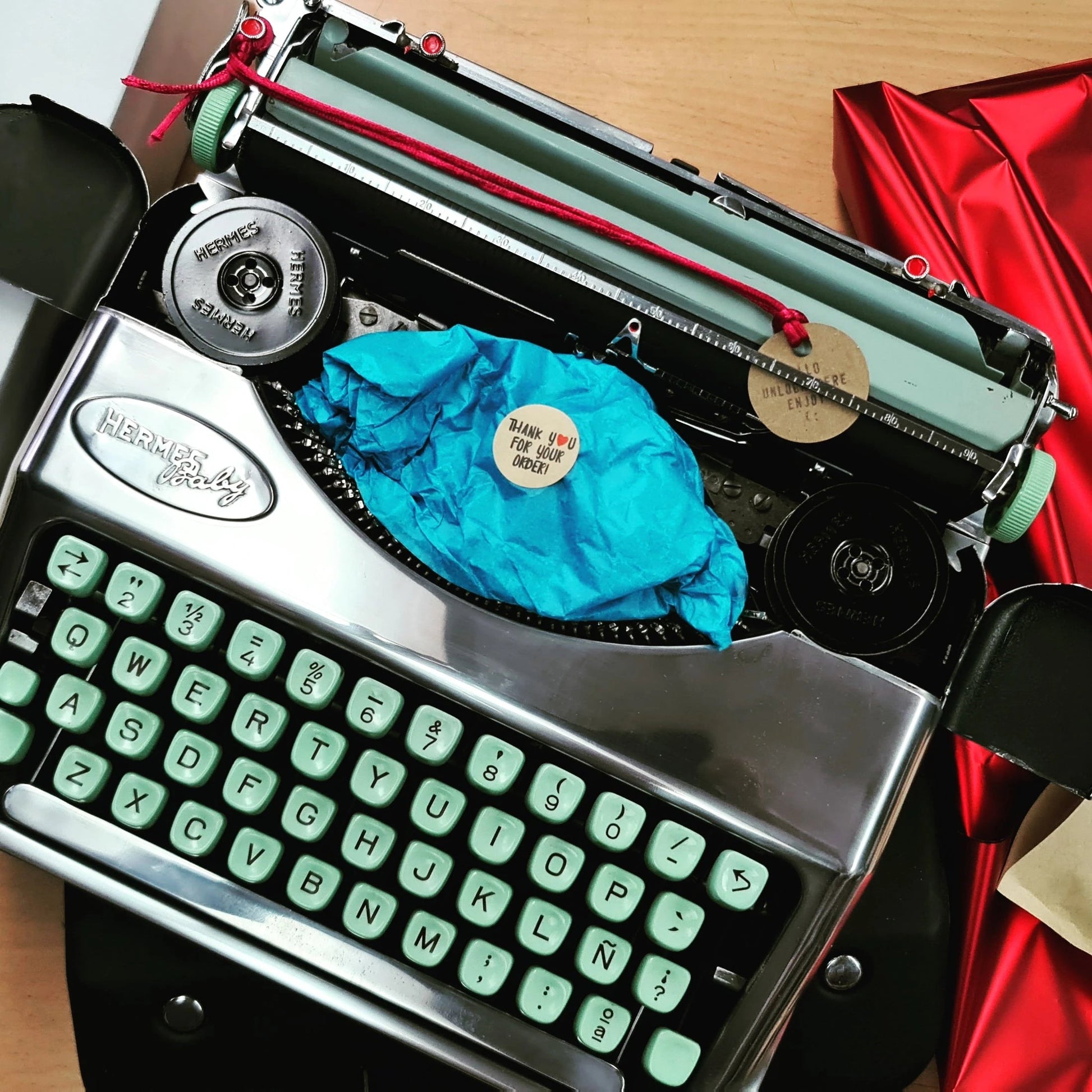 Gift Wrapping & Personal Touch  ElGranero Typewriter.Company