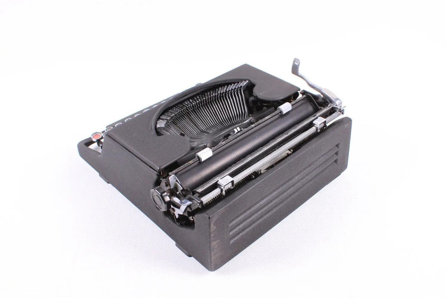 Hispano Olivetti Studio 46/ 42 Portable Manual Vintage Typewriter - ElGranero Typewriter.Company