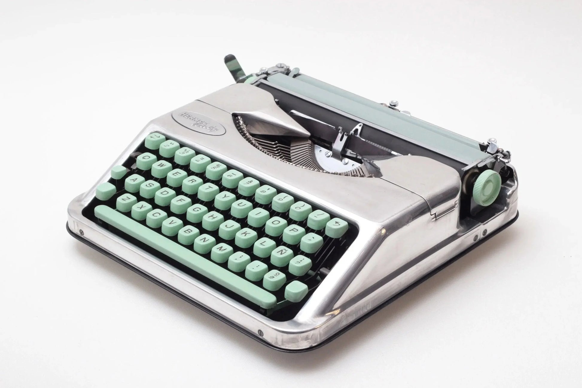Hermes Baby Silver Portable Vintage Manual Typewriter, Refurbished - ElGranero Typewriter.Company