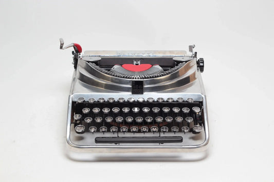 Olivetti Ico MP1 Polished Silver, Vintage Manual Typewriter, Restored - ElGranero Typewriter.Company