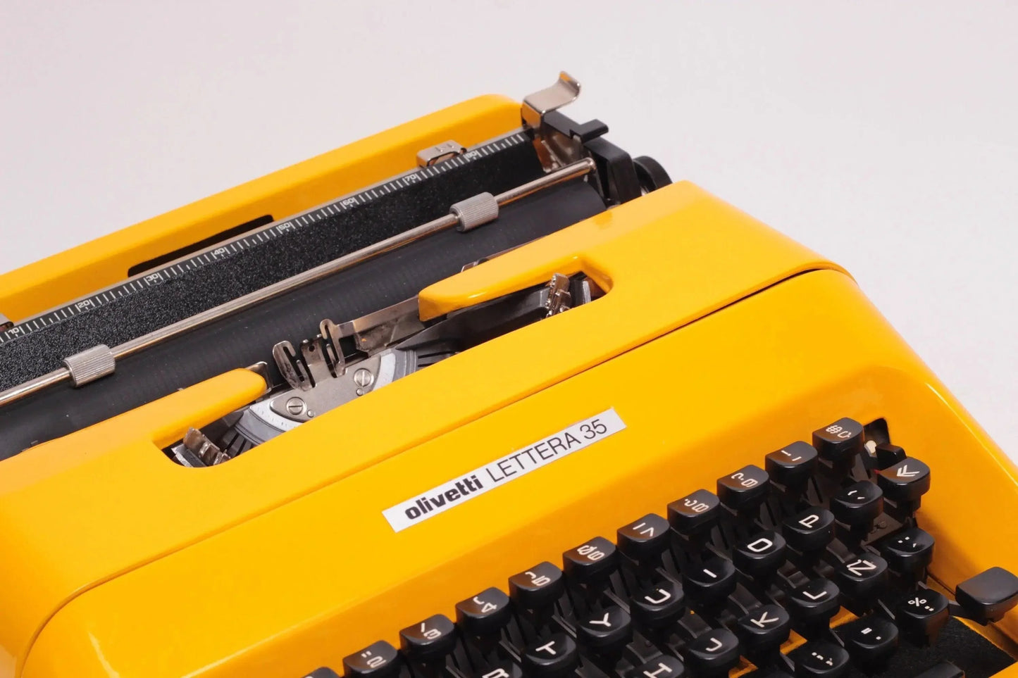 Olivetti Lettera 35 Glossy Yellow Vintage, Manual Typewriter, Restored - ElGranero Typewriter.Company