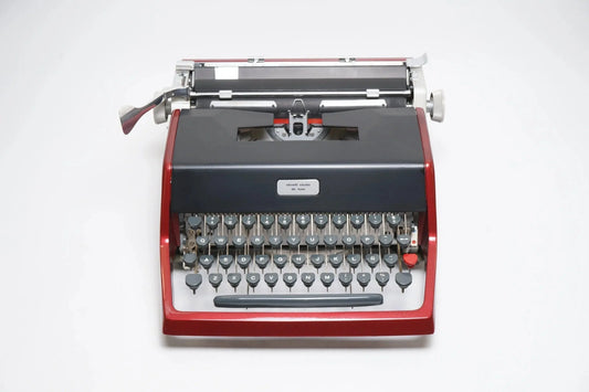 Olivetti Studio de Luxe, Burgundy, Black Vintage Typewriter, Restored - ElGranero Typewriter.Company