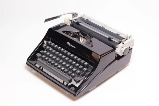 SOLD! Olympia SM8 Black, Vintage Manual Typewriter, Refurbished - ElGranero Typewriter.Company