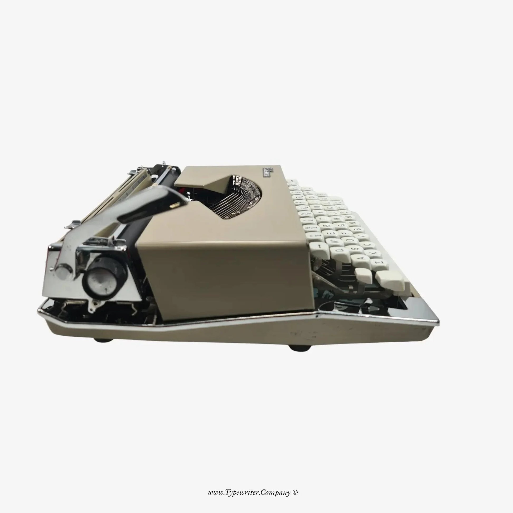 Nippo P-200 Manual Vintage Typewriter, Serviced, Qwerty Keyboard - ElGranero Typewriter.Company