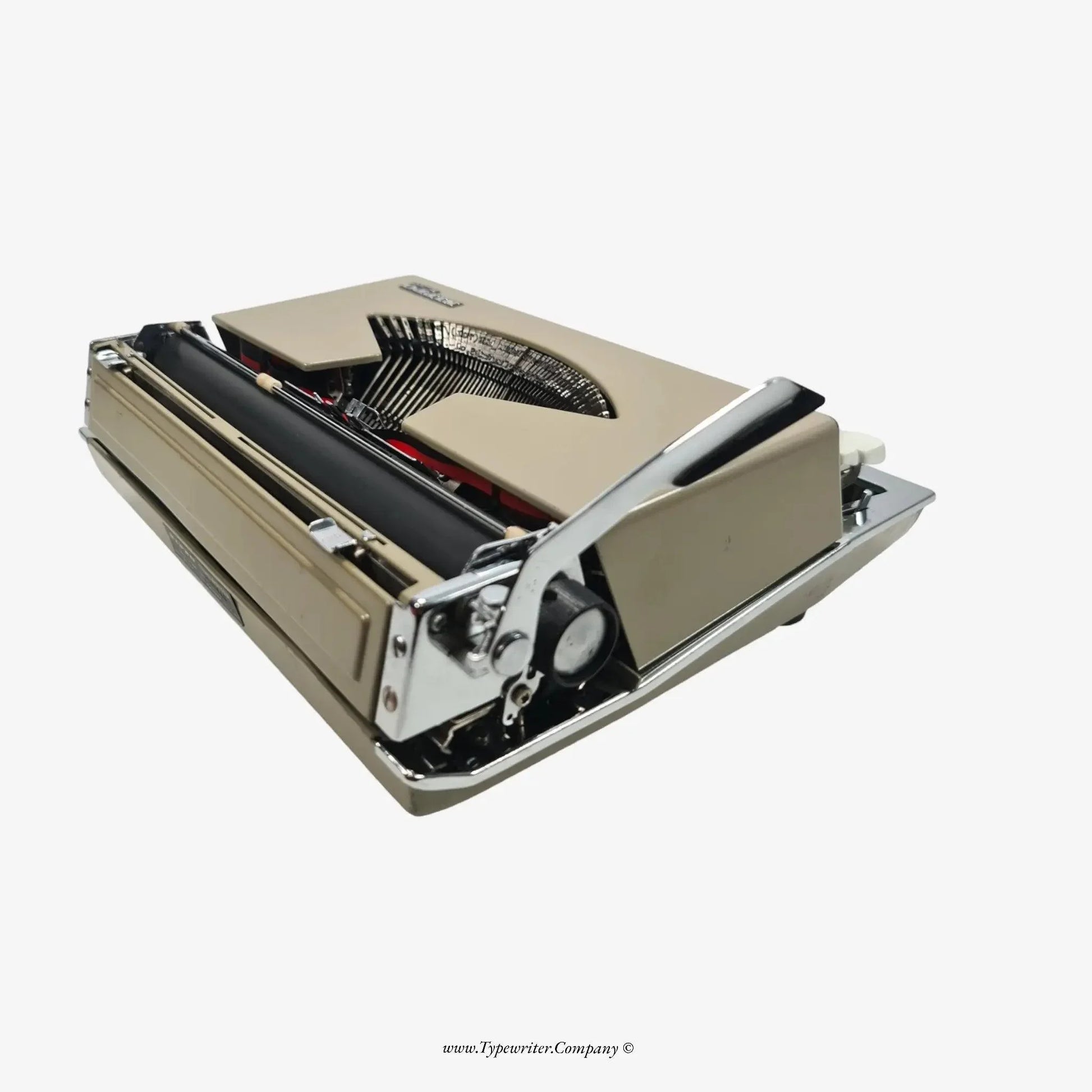 Nippo P-200 Manual Vintage Typewriter, Serviced, Qwerty Keyboard - ElGranero Typewriter.Company