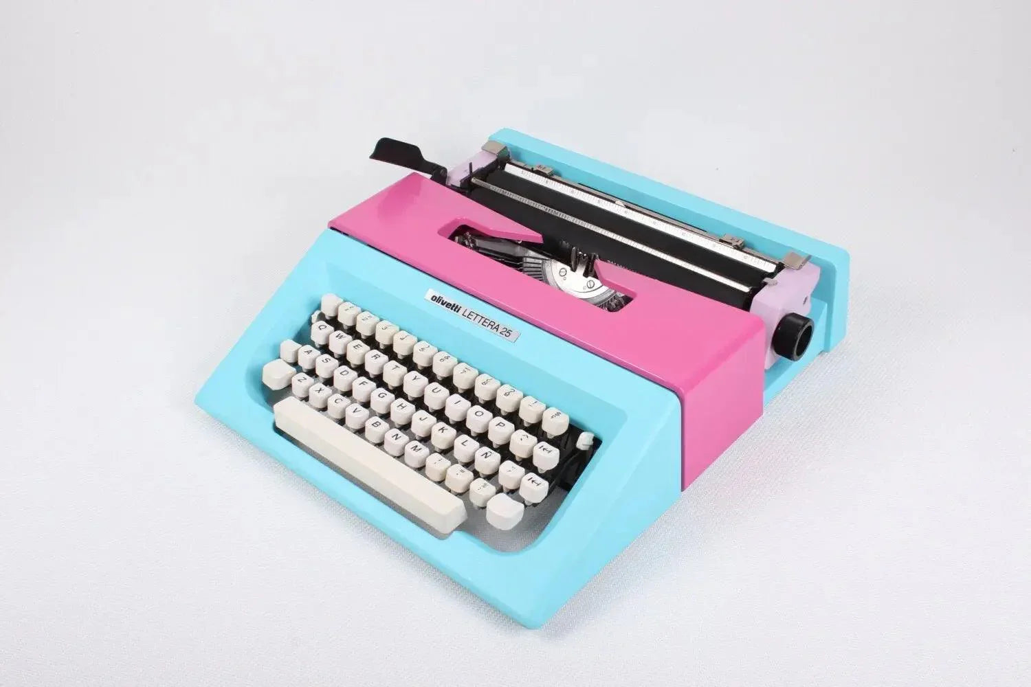 Olivetti Lettera 25 Blue, Lilac, Pink, Vintage Typewriter, Refurbished - ElGranero Typewriter.Company