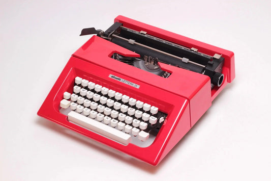 Olivetti Lettera 25 Red, Vintage Manual Typewriter, Refurbished - ElGranero Typewriter.Company