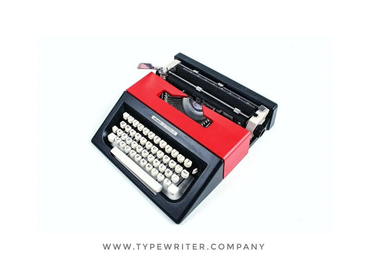 Olivetti Lettera 25 Red & Black, Vintage Manual Typewriter, Refurbished - ElGranero Typewriter.Company