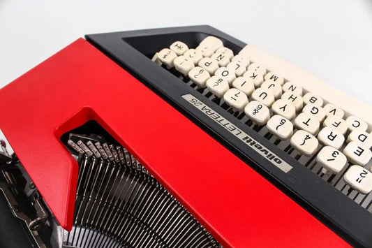 Olivetti Lettera 25 Red & Black, Vintage Manual Typewriter, Refurbished - ElGranero Typewriter.Company