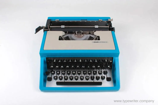 Olivetti Lettera 31 / Dora Blue, Vintage Manual Typewriter, Restored - ElGranero Typewriter.Company