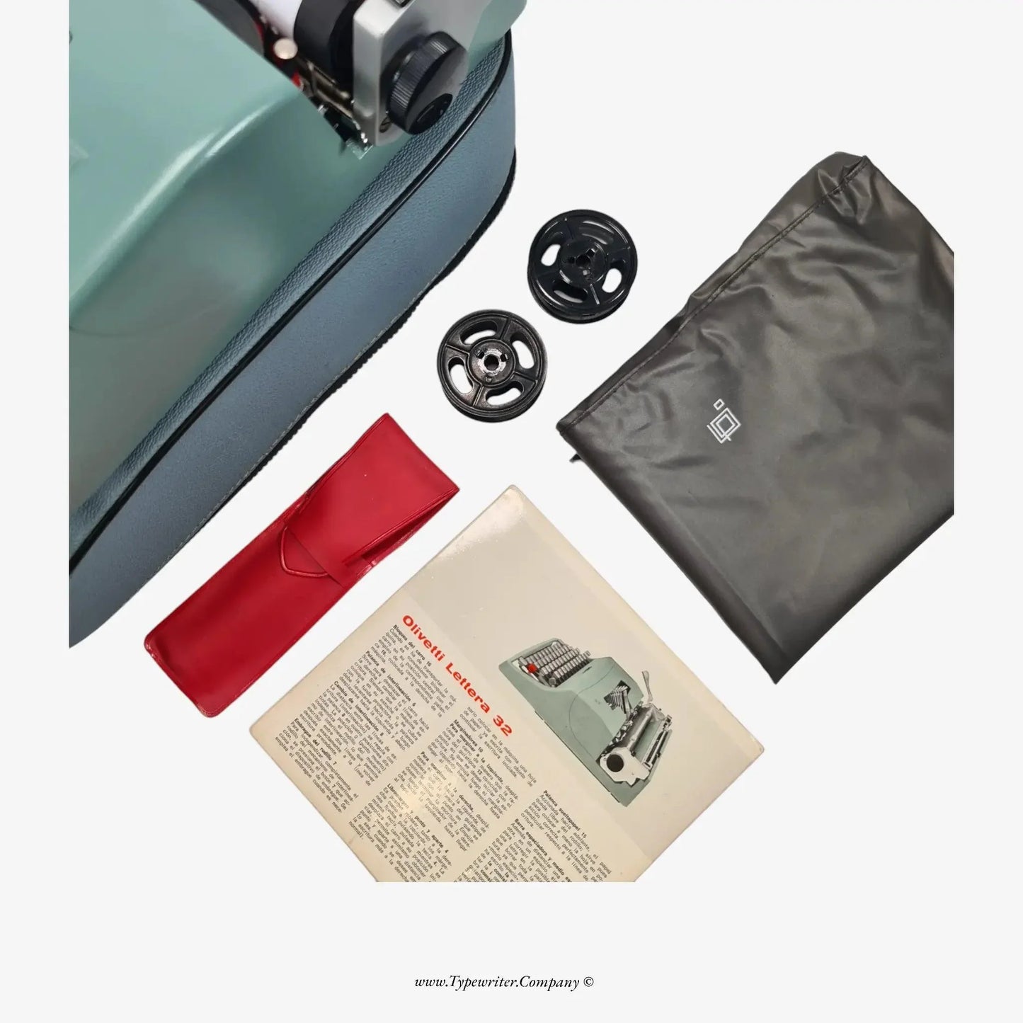 Olivetti Lettera 32 Typewriter with Accessories, Vintage Manual QWERTY - ElGranero Typewriter.Company