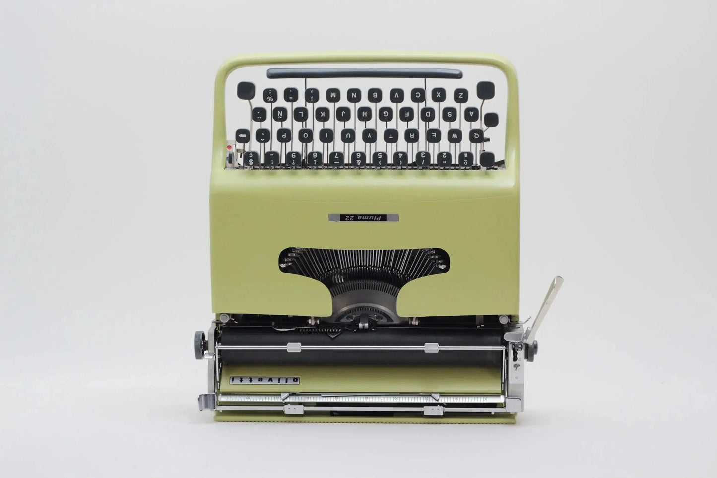 Olivetti Pluma 22, Original Green Manual Vintage Typewriter, Serviced - ElGranero Typewriter.Company