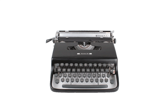 Olivetti Pluma 22 Black Vintage, Manual Typewriter, Refurbished - ElGranero Typewriter.Company