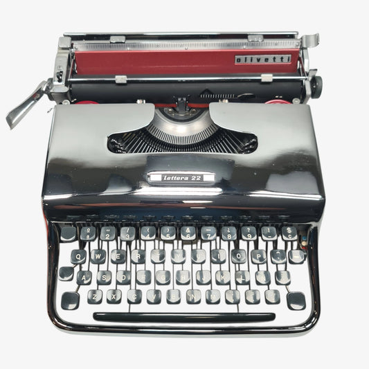 Olivetti Pluma 22 - Chrome Limited Edition Typewriter QWERTY  ElGranero Typewriter.Company