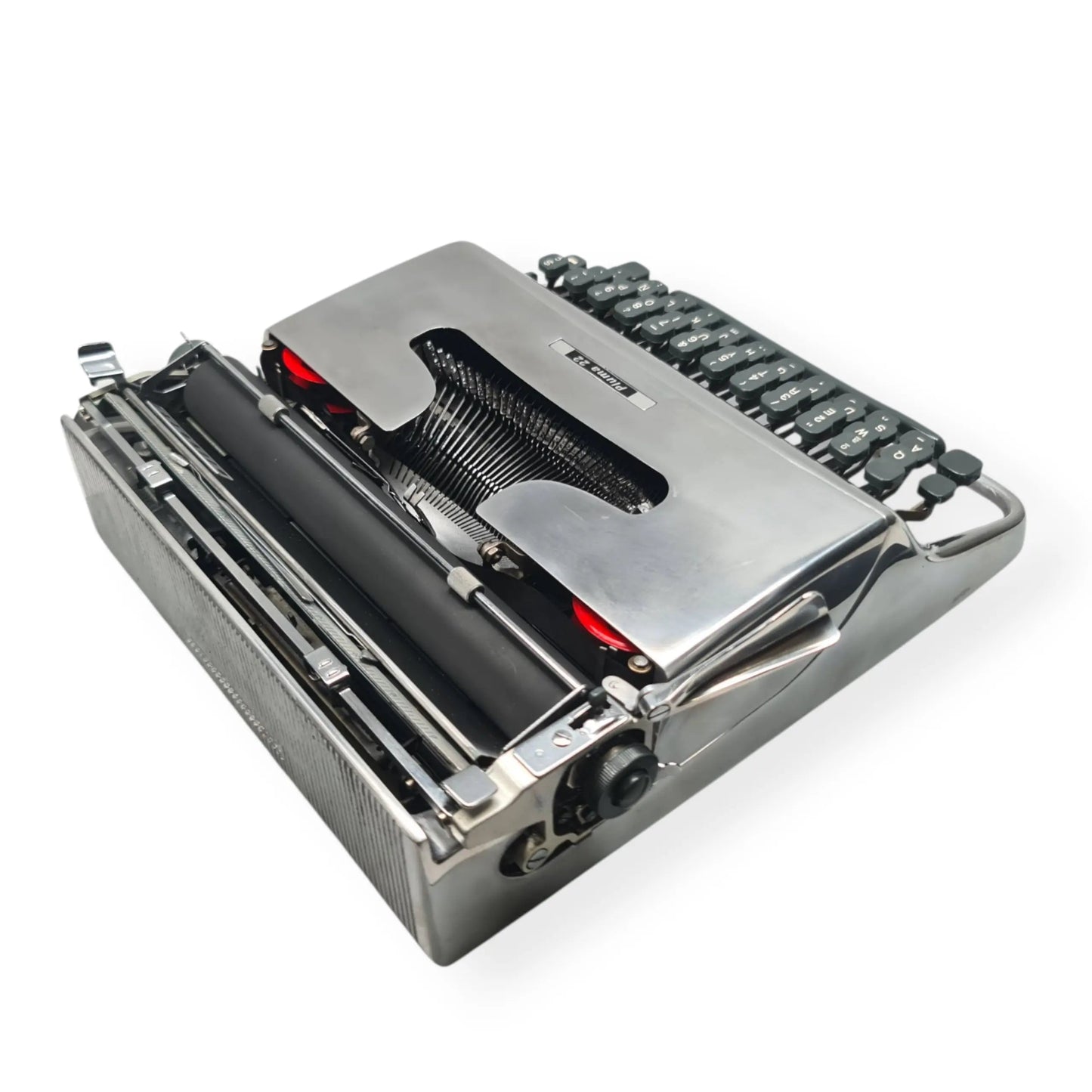 Olivetti Pluma 22 - Limited Polished Silver Edition Typewriter QWERTY ElGranero Typewriter.Company