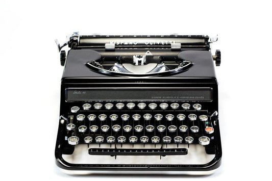 Olivetti Studio 46(42) Glossy Black Vintage Typewriter, Refurbished - ElGranero Typewriter.Company