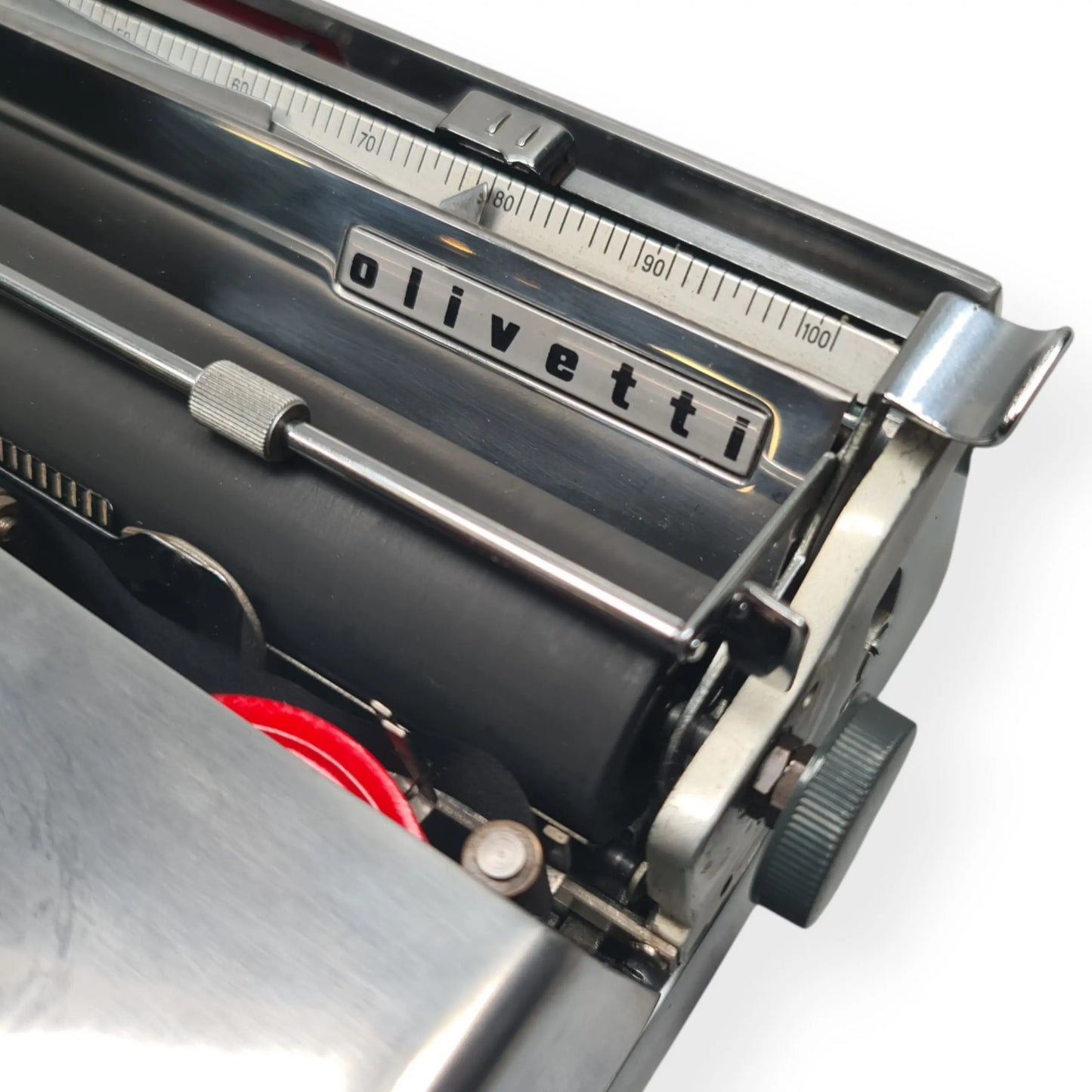 Olivetti Pluma 22 - Limited Polished Silver Edition Typewriter QWERTY ElGranero Typewriter.Company