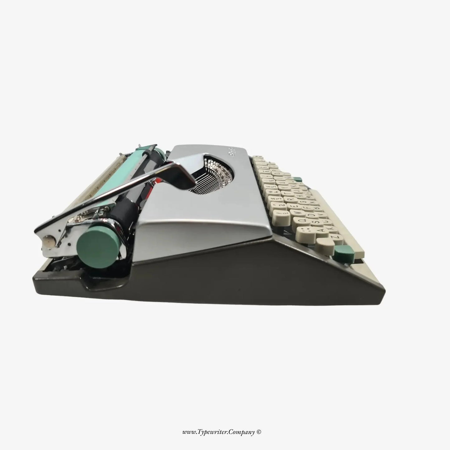 Olympia SF Typewriter, Silver, QWERTY Keyboard, Refurbished - ElGranero Typewriter.Company