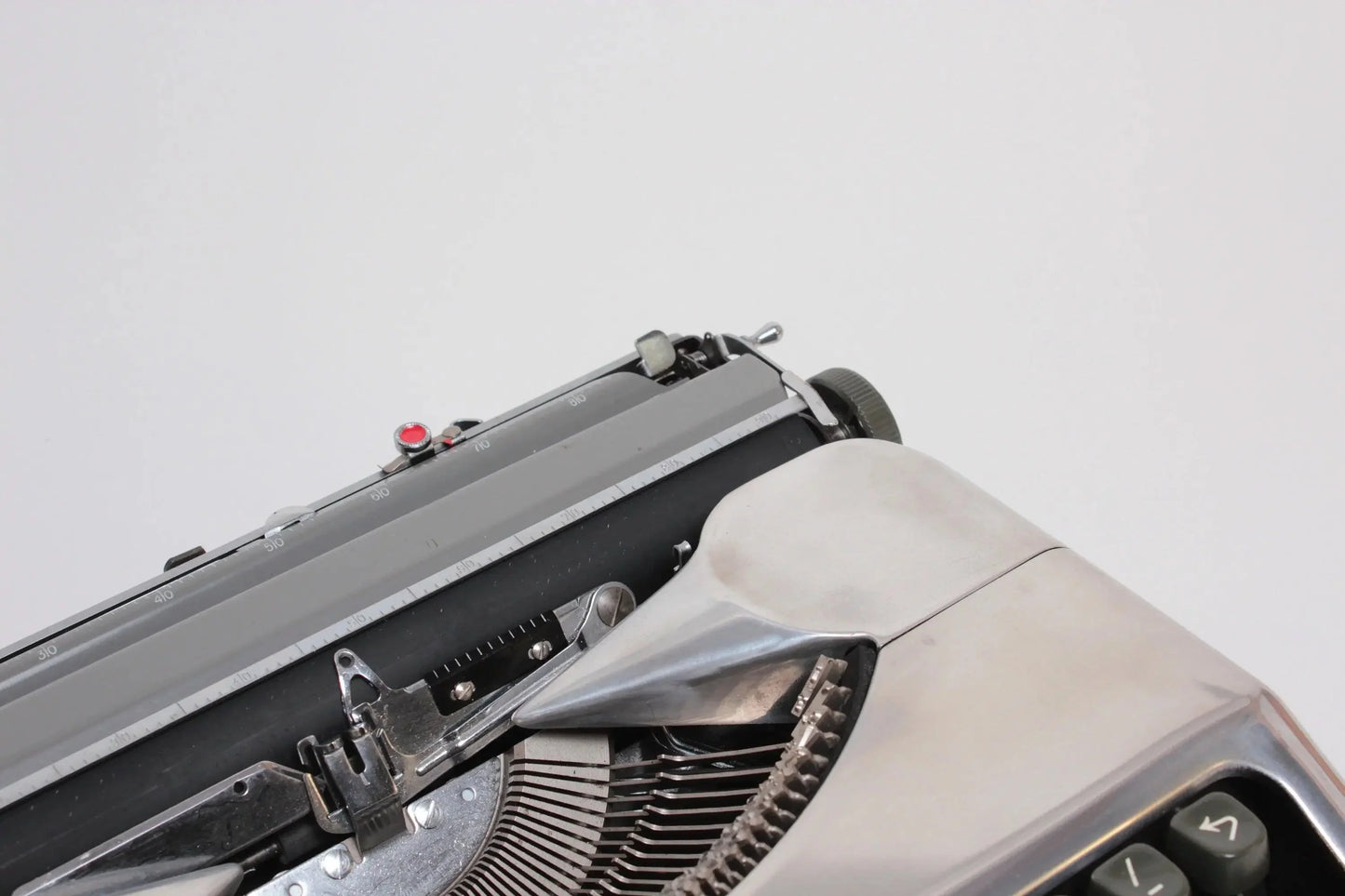 Hermes Baby Polished Silver Portable Vintage Manual Typewriter, Refurbished - ElGranero Typewriter.Company