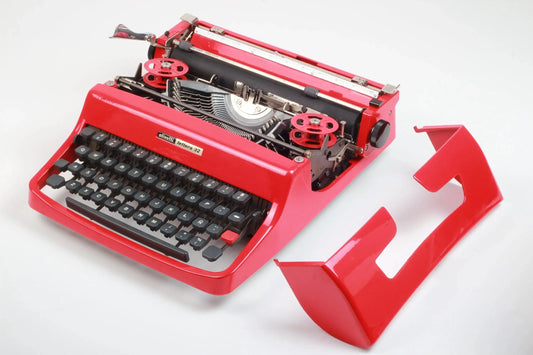 Olivetti Lettera 32 Glossy Red Vintage Manual Typewriter, Refurbished - ElGranero Typewriter.Company