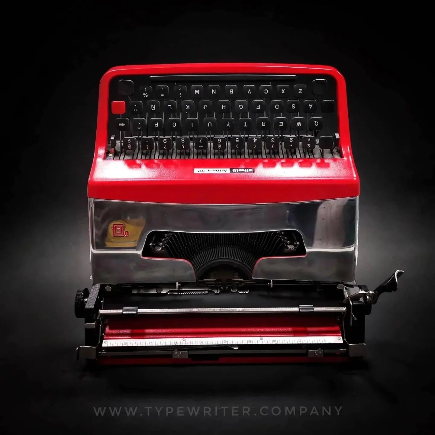 Olivetti Lettera 32 Red and Silver Vintage Manual Typewriter, Restored - ElGranero Typewriter.Company