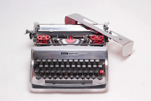 Olivetti Lettera 32 Polished Silver Vintage Manual Typewriter Restored - ElGranero Typewriter.Company