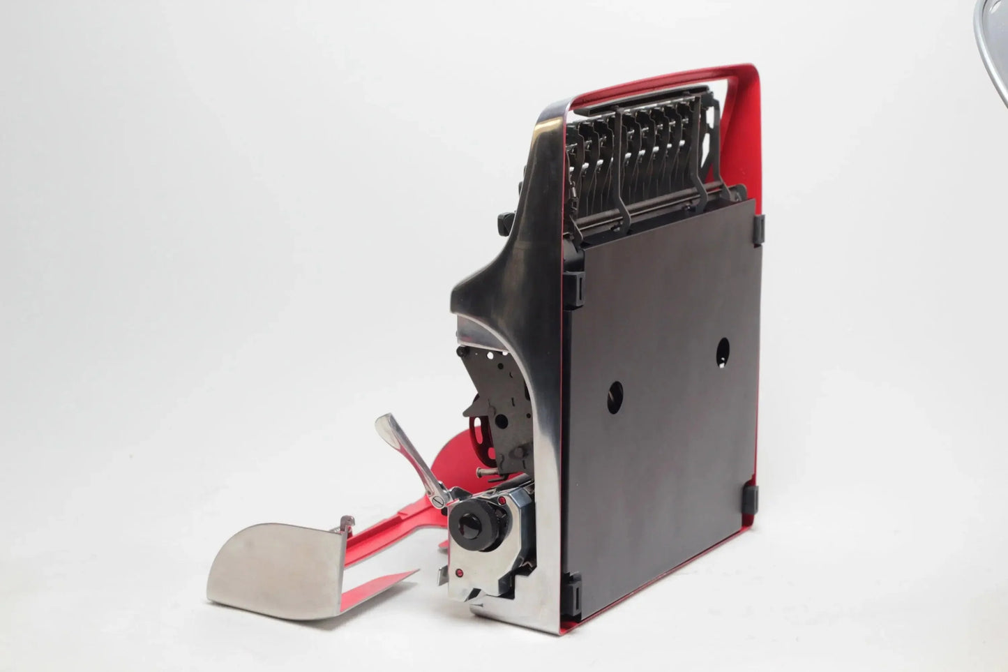 Olivetti Lettera 32 Polished Silver Vintage Manual Typewriter Restored - ElGranero Typewriter.Company