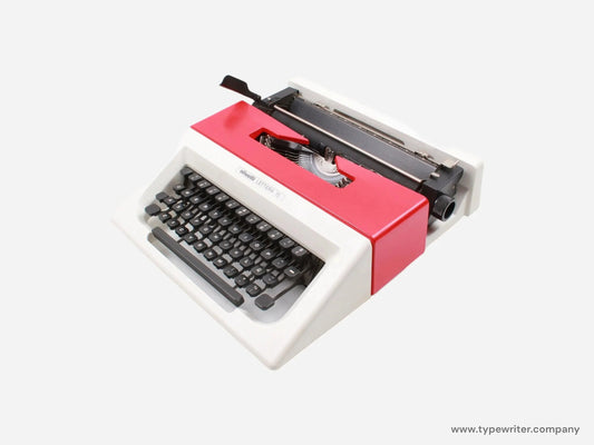 SOLD! Olivetti Lettera 15 White Red, Vintage Manual Typewriter, Restored - ElGranero Typewriter.Company