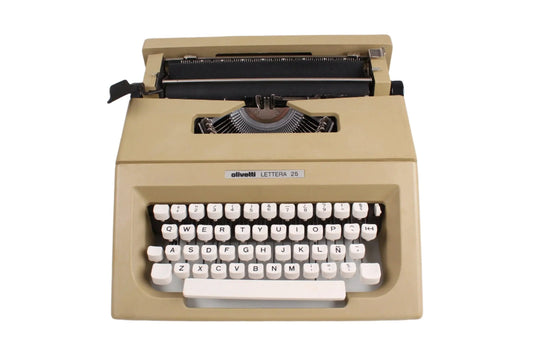 Olivetti Lettera 25 Beige, Vintage Manual Typewriter, Serviced - ElGranero Typewriter.Company