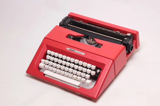 Olivetti College / Lettera 25 Red, Manual Vintage Typewriter, Serviced - ElGranero Typewriter.Company