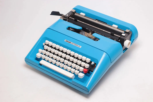 Olivetti Lettera 35 Blue Typewriter, Vintage, Mint Condition, Refurbished - ElGranero Typewriter.Company