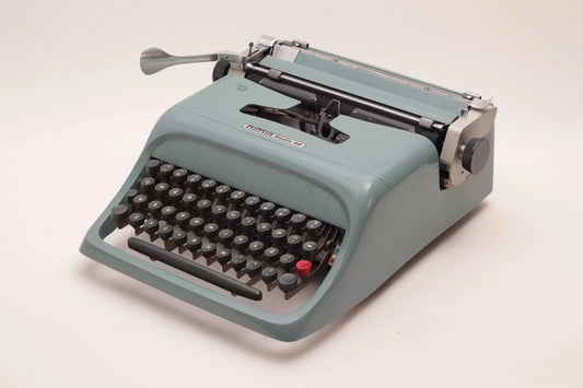 Olivetti Studio 44 Original Blue Vintage Manual Typewriter, Refurbished - ElGranero Typewriter.Company