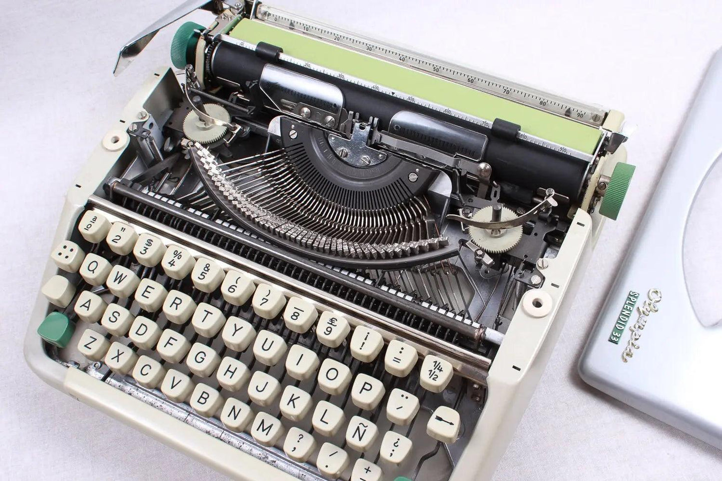 Olympia Splendid Cream, Silver, Vintage Portable Typewriter, Restored - ElGranero Typewriter.Company
