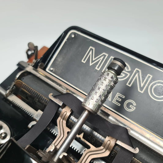 SOLD! Mignon Typewriter Nº4 Index Antique, Refurbished, with Case - ElGranero Typewriter.Company