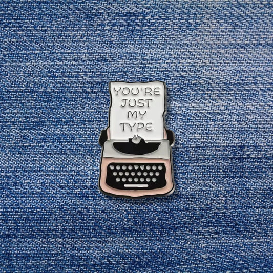 Vintage Enamel Pin - Gift for Writer - Souvenir - Typewriter Pins ElGranero Typewriter.Company