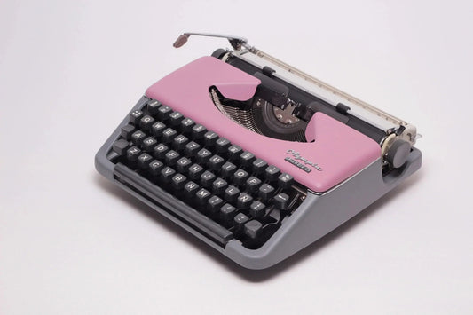 SOLD! Olympia Splendid Violet, Vintage Manual Typewriter, Refurbished - ElGranero Typewriter.Company