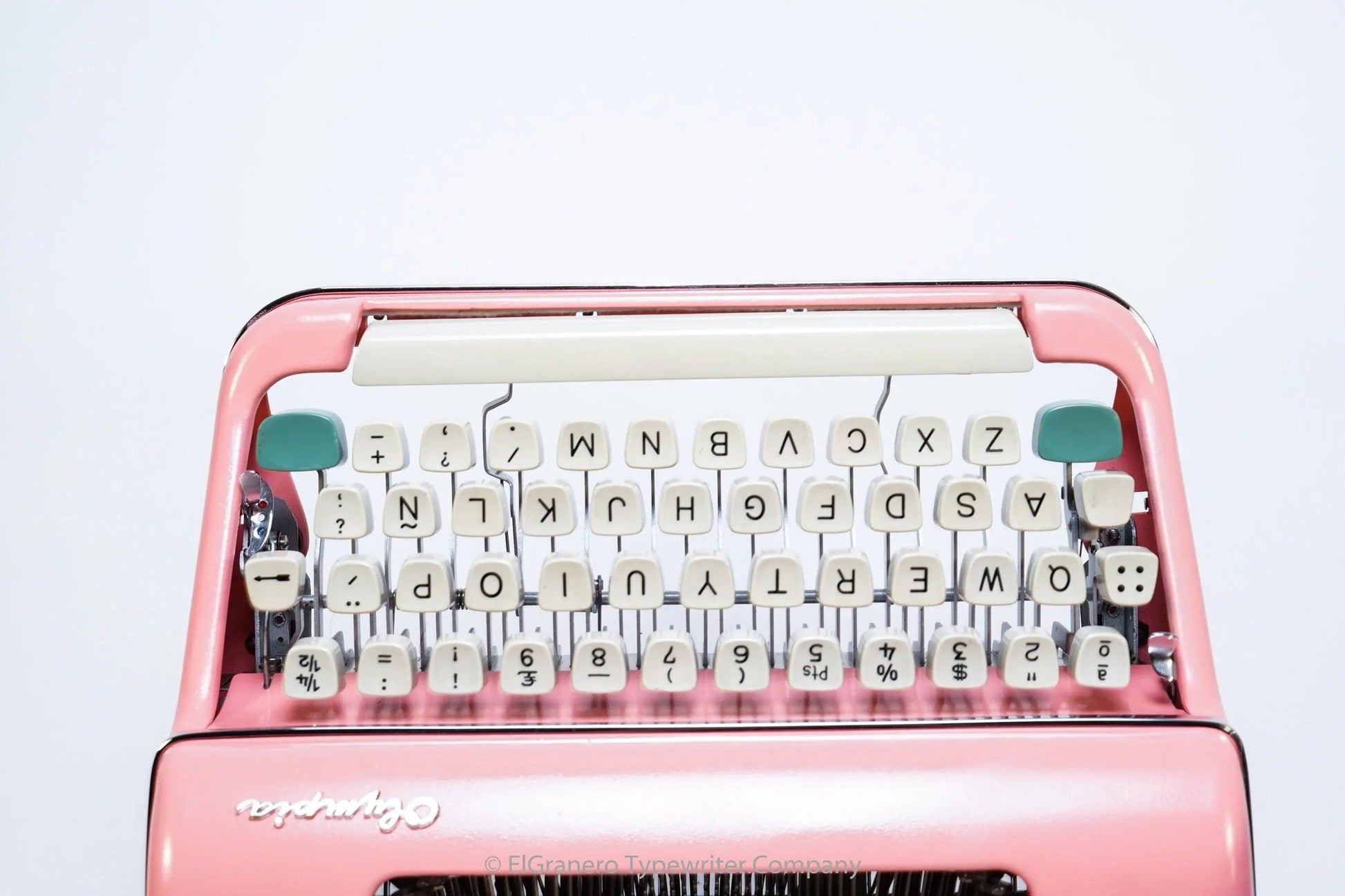 SOLD! Olympia SM, Vintage Manual Typewriter, Refurbished - ElGranero Typewriter.Company