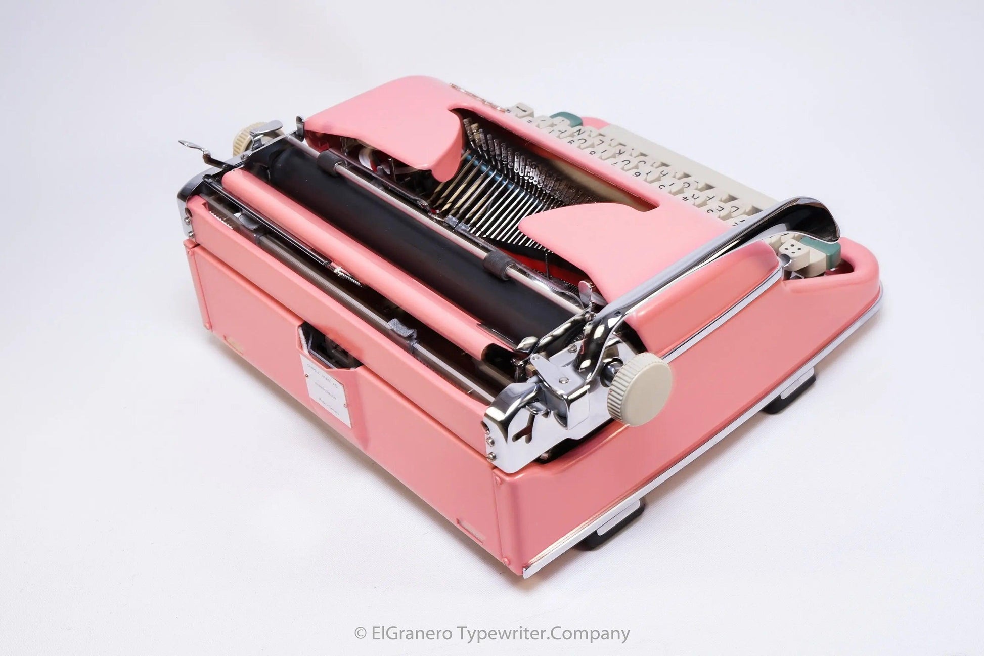 SOLD! Olympia SM, Vintage Manual Typewriter, Refurbished - ElGranero Typewriter.Company