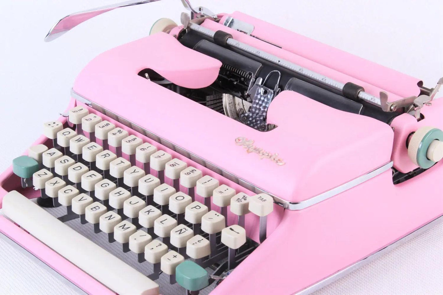 SOLD! Olympia SM 2/3 Pink, Vintage Manual Typewriter, Refurbished - ElGranero Typewriter.Company