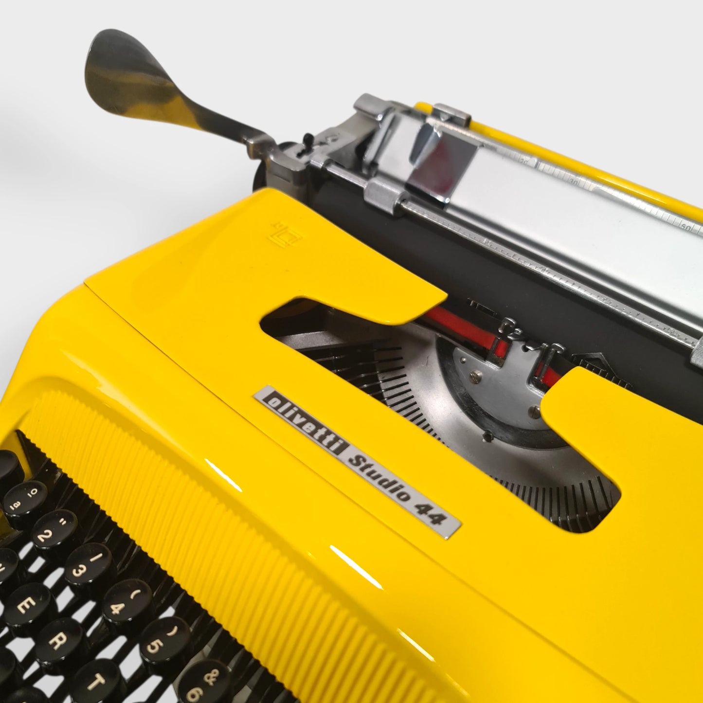 (Copia) Olivetti Studio 44 Glossy Yellow, Vintage Manual Typewriter, Restored  ElGranero Typewriter.Company