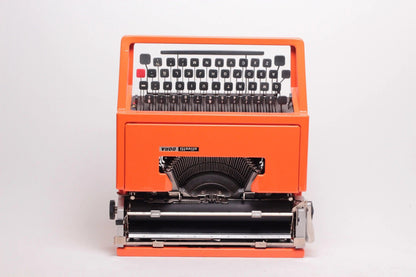 SOLD! Olivetti Dora / Lettera 31 Manual Vintage Typewriter, Refurbished - ElGranero Typewriter.Company