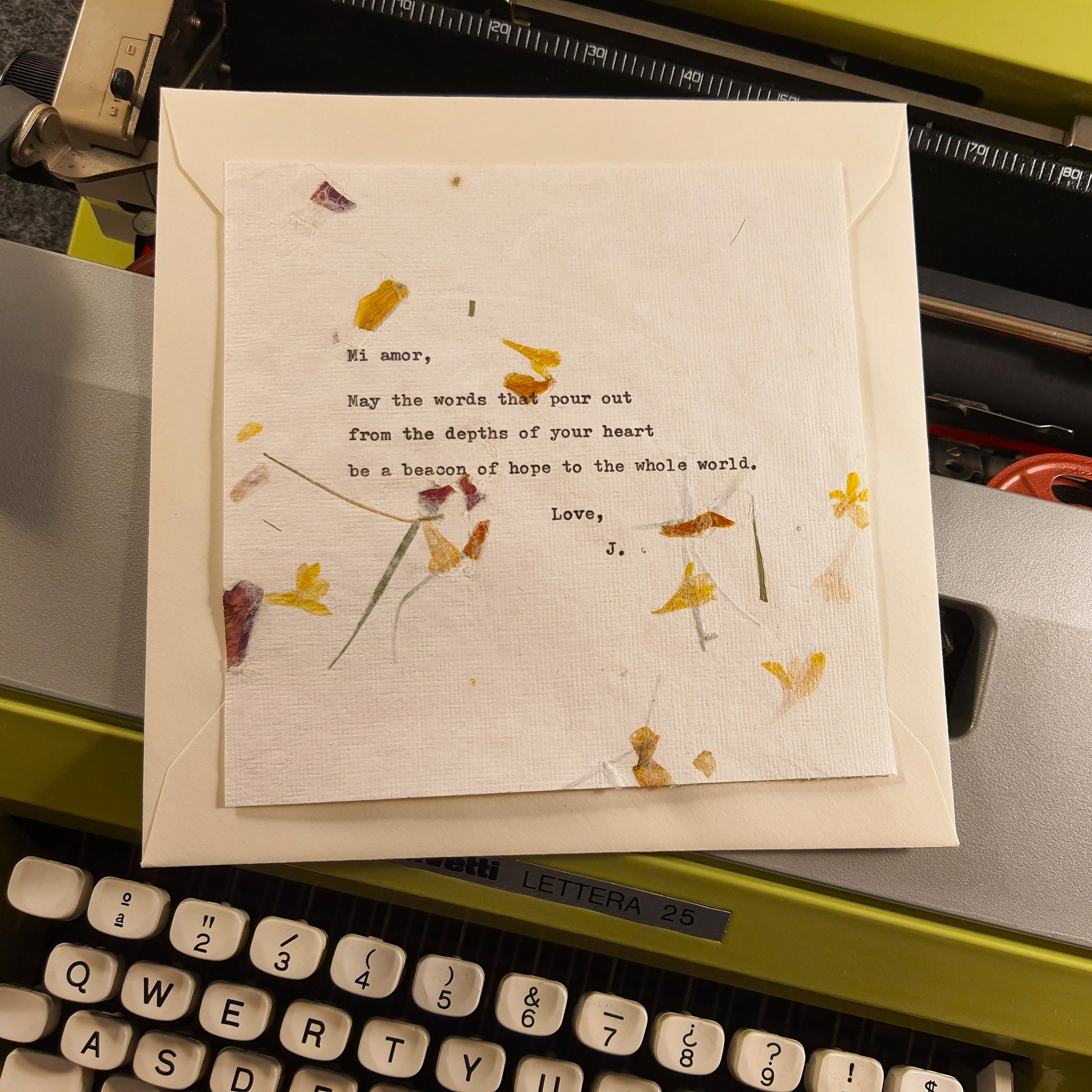 Gift Wrapping & Personal Touch  ElGranero Typewriter.Company