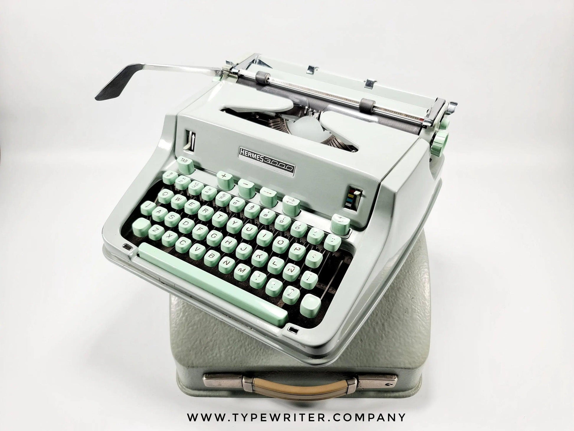 SOLD! Hermes 3000 Typewriter, Vintage Manual Portable, Refurbished - ElGranero Typewriter.Company