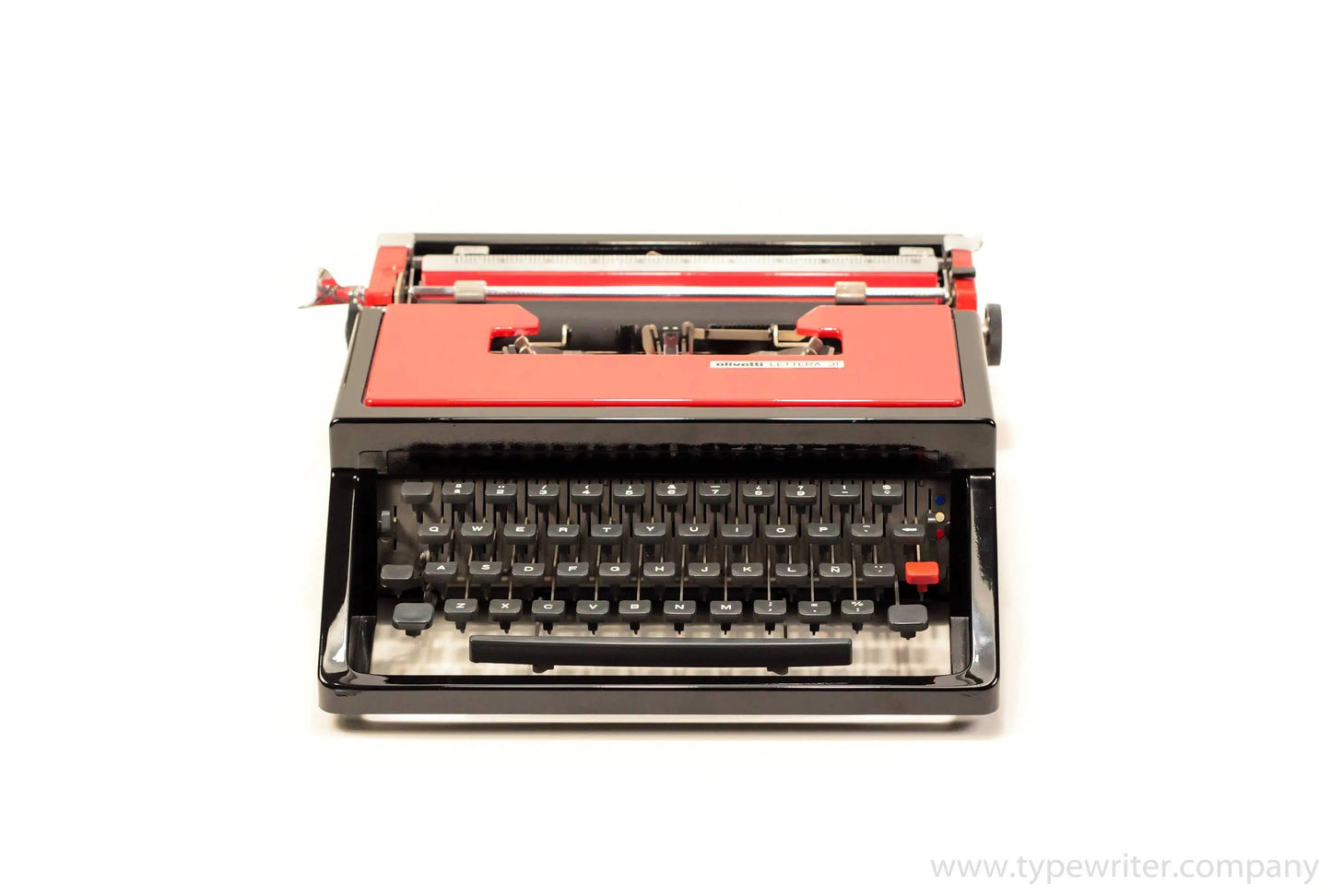 SOLD! Olivetti Dora / Lettera 31 Manual Vintage Typewriter, Portable - ElGranero Typewriter.Company