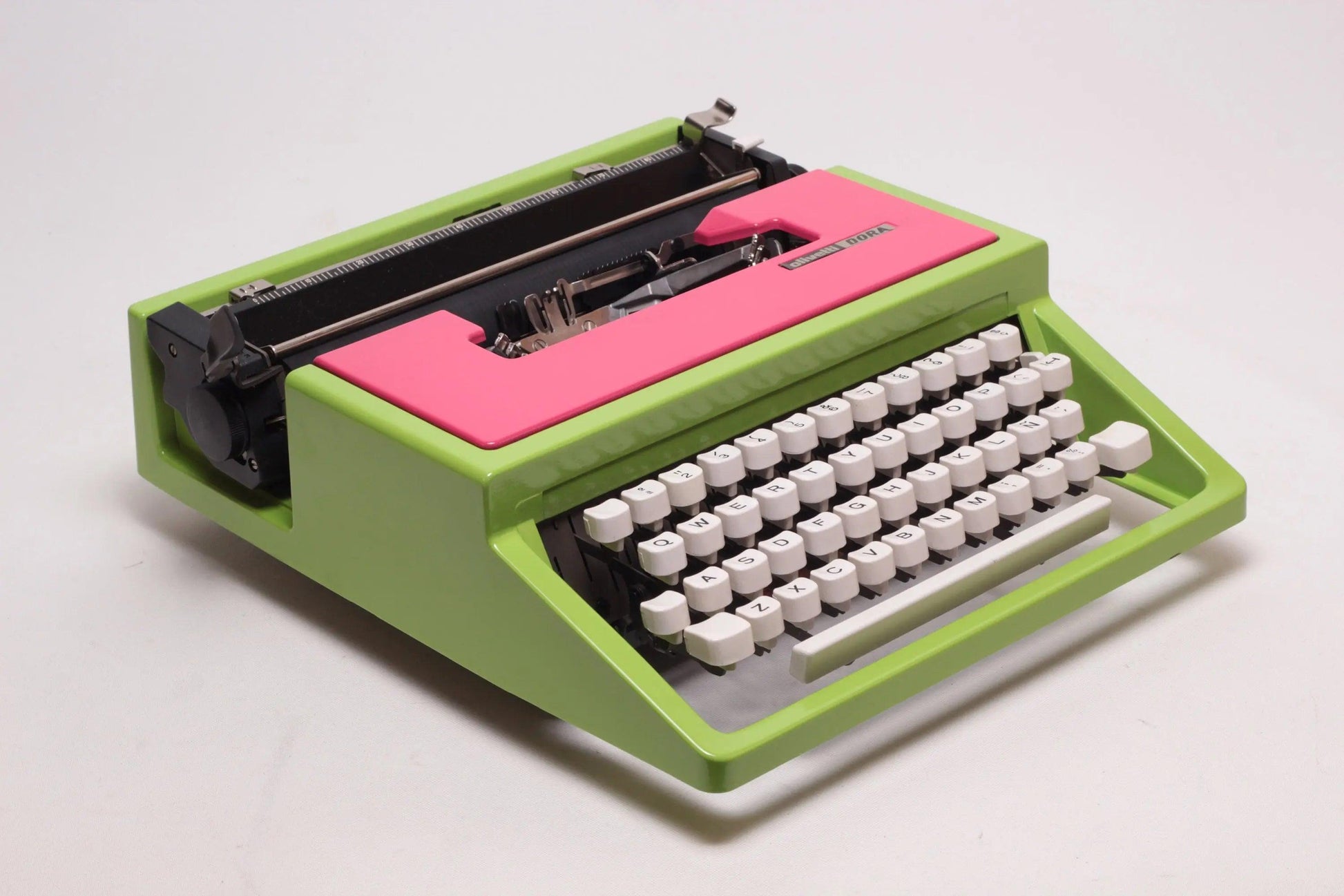 SOLD! Olivetti Dora / Lettera 31 Green & Pink Typewriter, Vintage, Mint Condition, Professionally Serviced - ElGranero Typewriter.Company