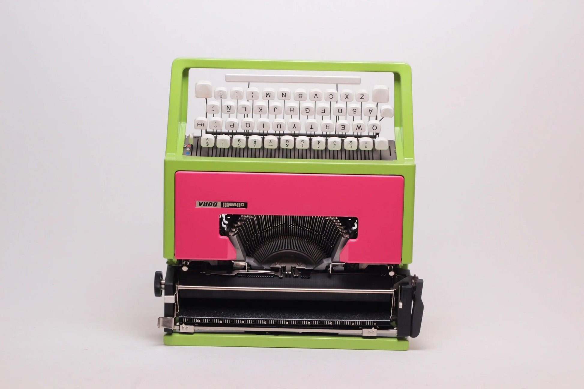 SOLD! Olivetti Dora / Lettera 31 Green & Pink Typewriter, Vintage, Mint Condition, Professionally Serviced - ElGranero Typewriter.Company